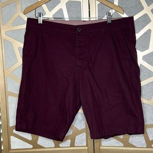 DIVIDED‎ BURGUNDY SHORTS SIZE  36